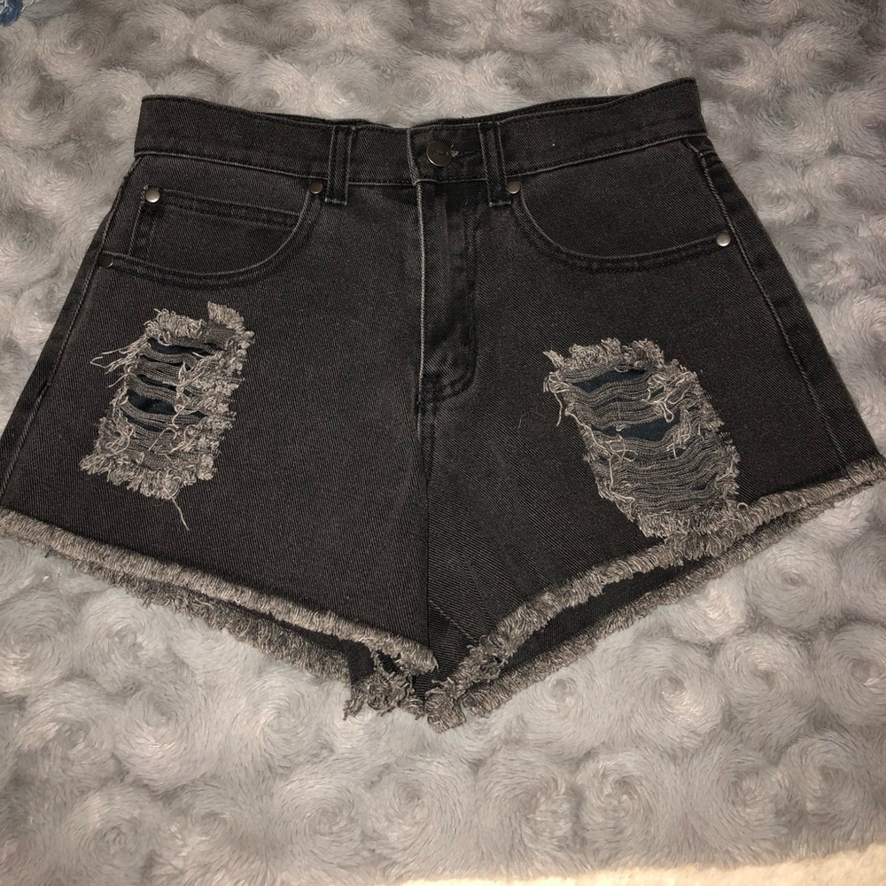 Princess Polly High Waisted Shorts 🍒